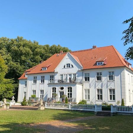 Schloss Badow Zewnętrze zdjęcie
