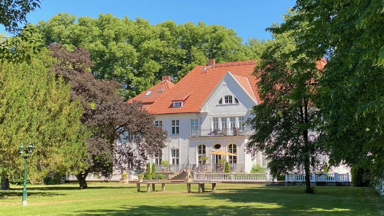 Apartament Schloss Badow Zewnętrze zdjęcie