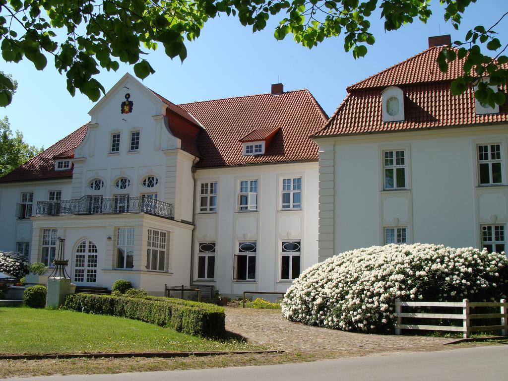 Apartament Schloss Badow Zewnętrze zdjęcie