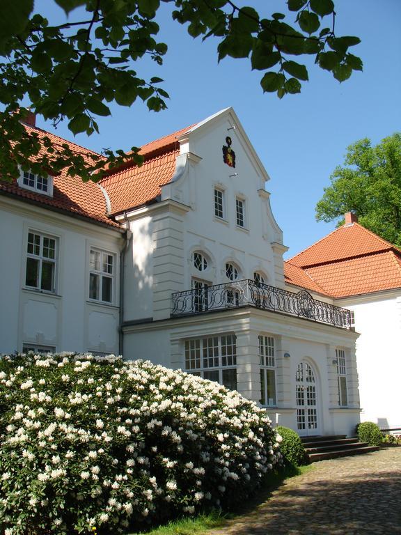 Apartament Schloss Badow Zewnętrze zdjęcie